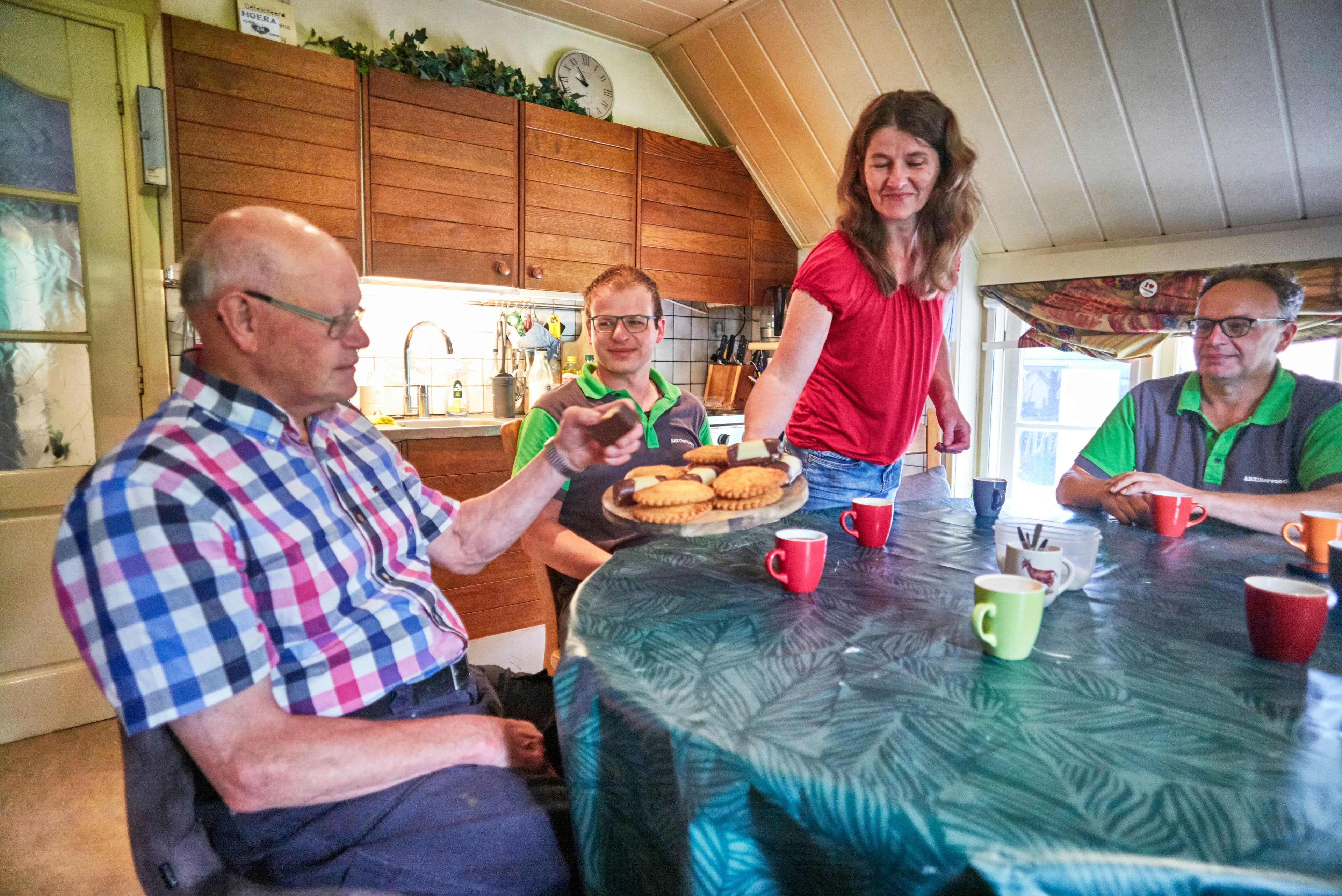 theekransje met mensen