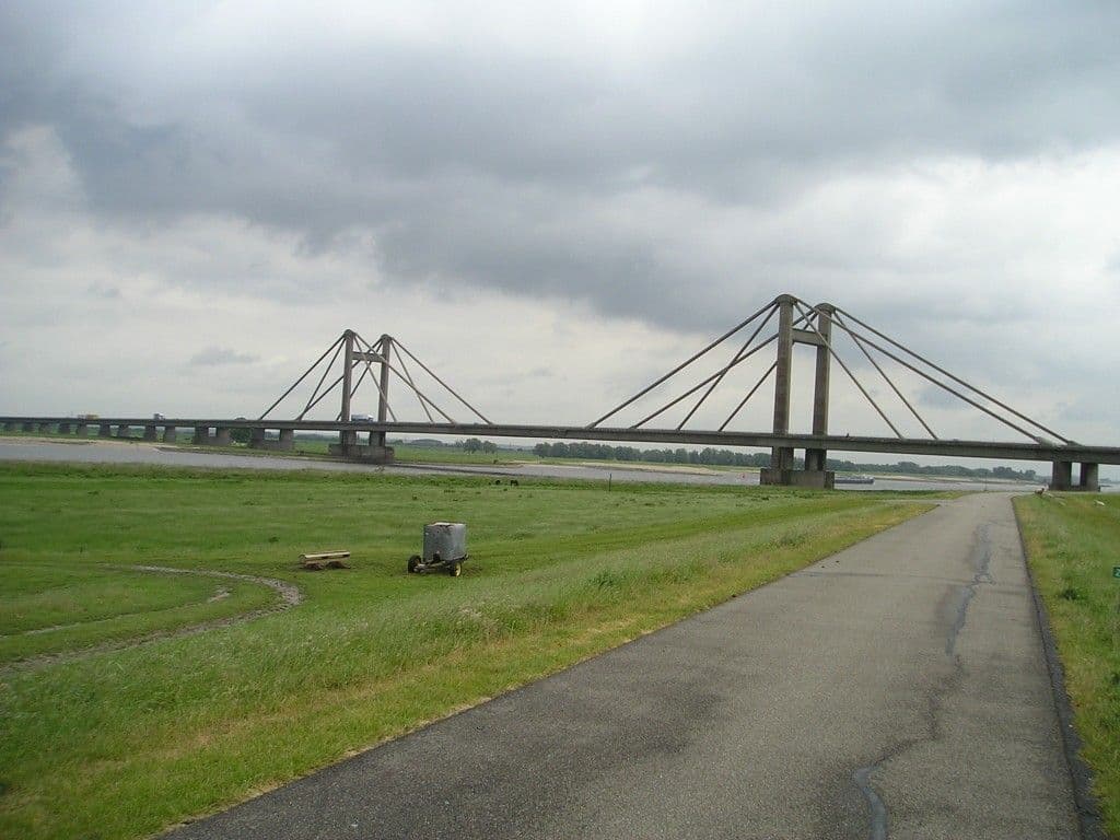Prins Willem Alexanderbrug